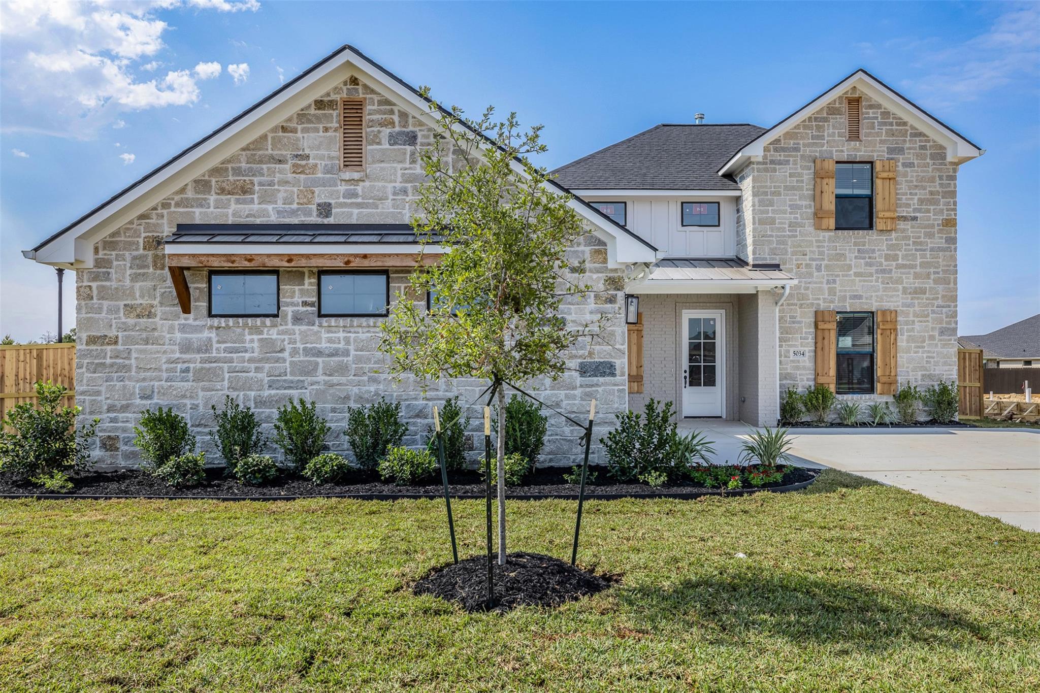 5034 Toscana Loop