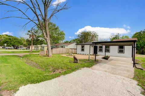 Photo of 7402 Elbridge Lane, Deer Park, TX 77536 (MLS # 13111725)