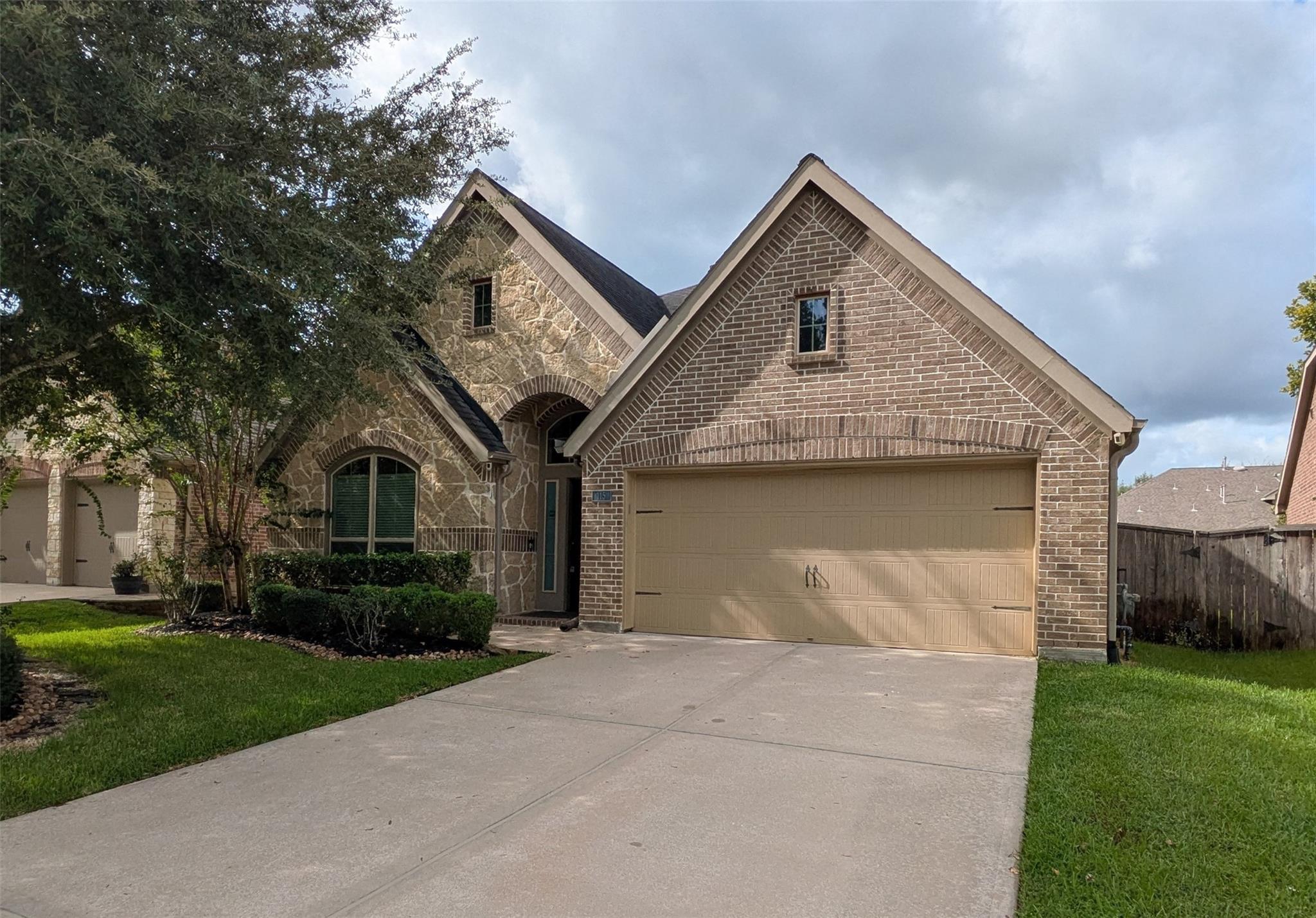 115 Forest Heights Way