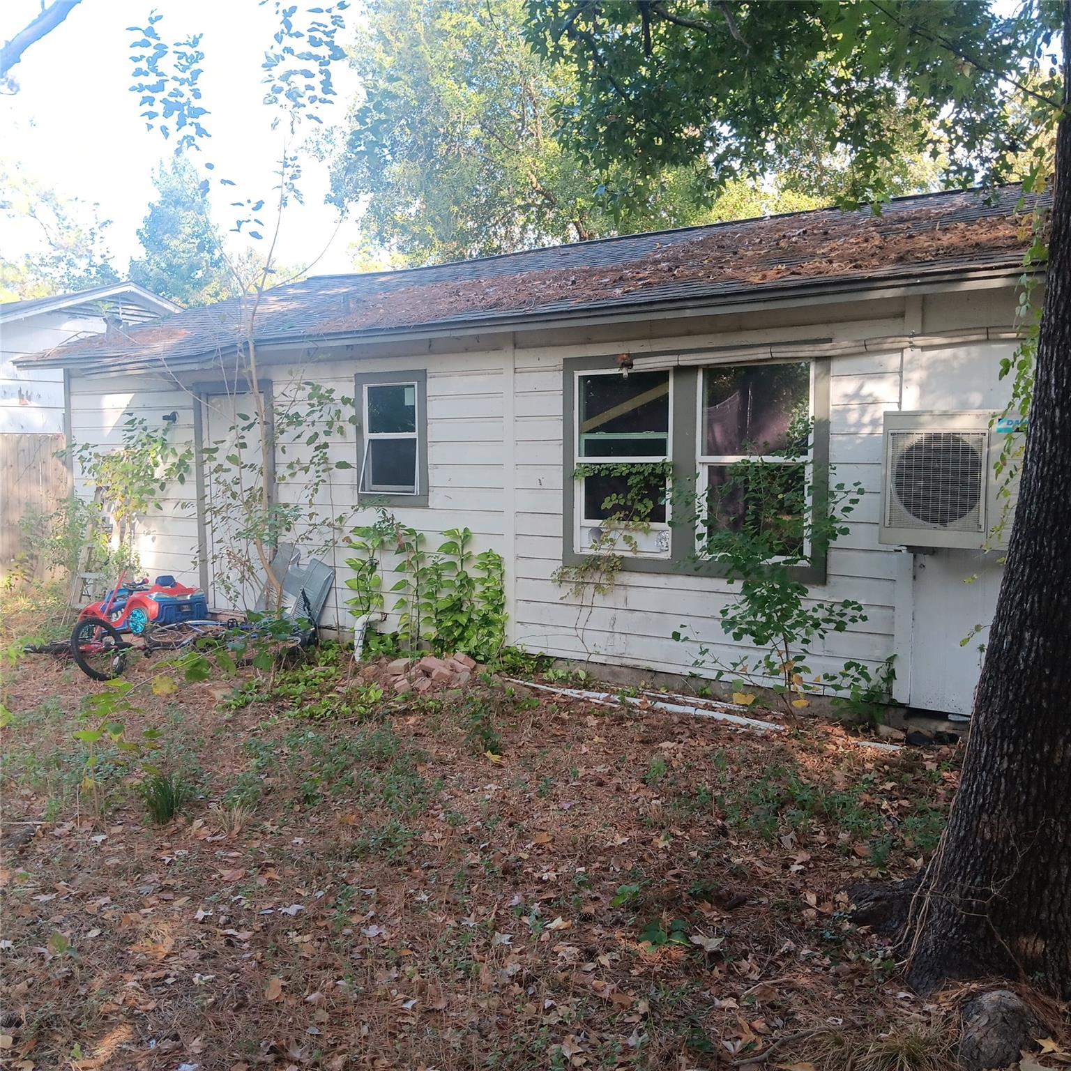 6414 Mohawk Street