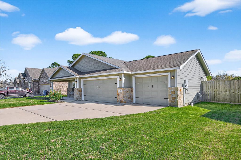 Photo of 255 Mossy Meadow Drive, West Columbia, TX 77486 (MLS # 23609634)