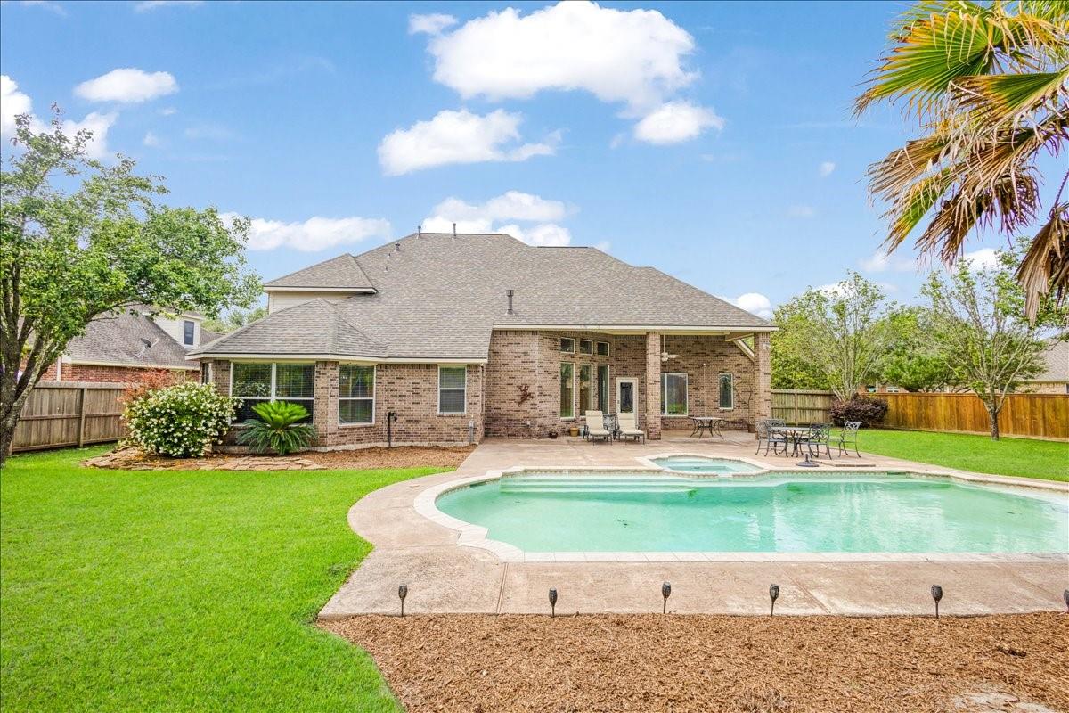 2902 Autumn Crest Drive