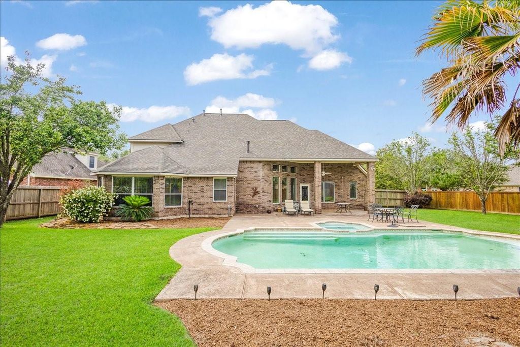 Photo of 2902 Autumn Crest Drive, Friendswood, TX 77546 (MLS # 19643806)