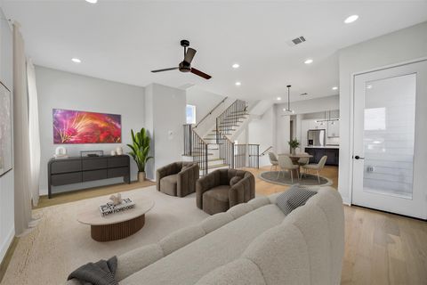 Photo of 2206 Lou Ellen Lane #C, Houston, TX 77018 (MLS # 86892901)