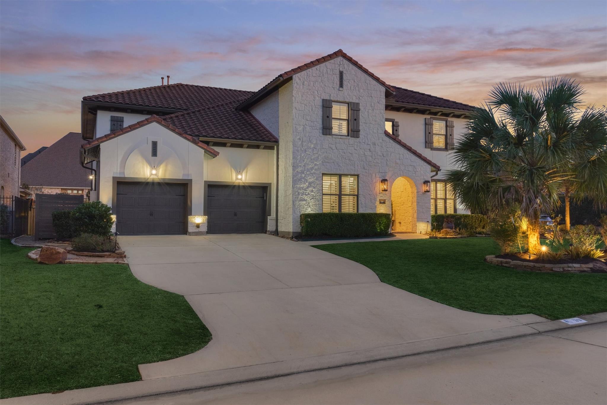 39 Beacons Light Place