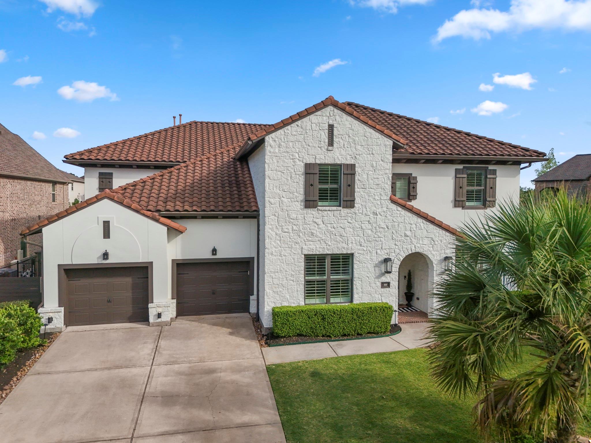 39 Beacons Light Place