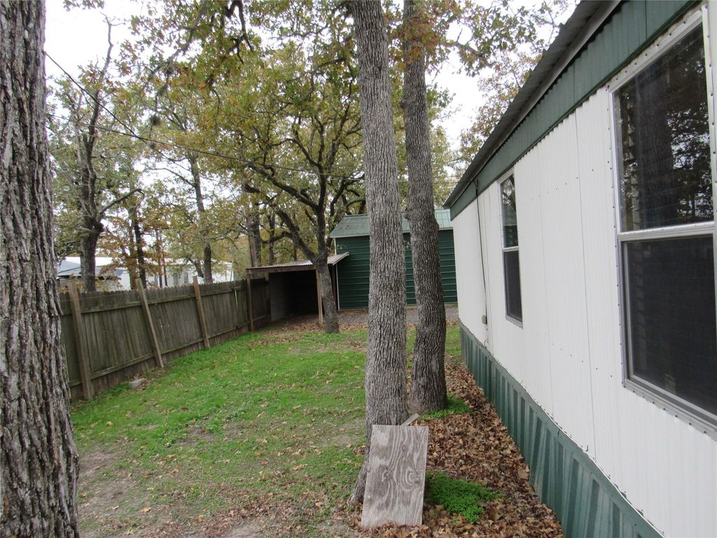 Photo of 307 Spanish Oak Street, Somerville, TX 77879 (MLS # 98148495)