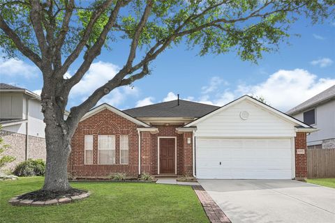 Homes For Sale - 5007 Ridgeway Drive<br/> Pasadena, TX 77504