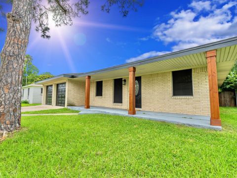 Photo of 2918 16th Avenue N, Texas City, TX 77590 (MLS # 64301714)