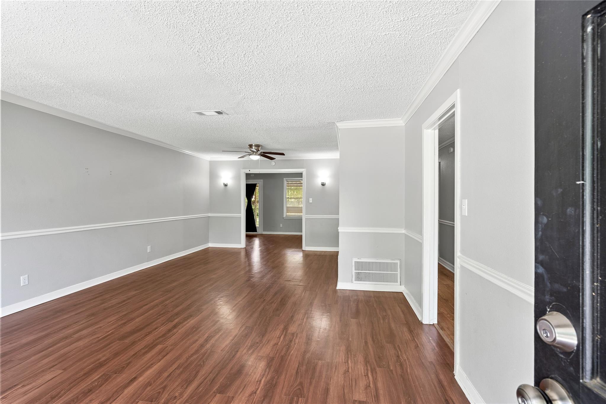 424 Southern Oaks Drive