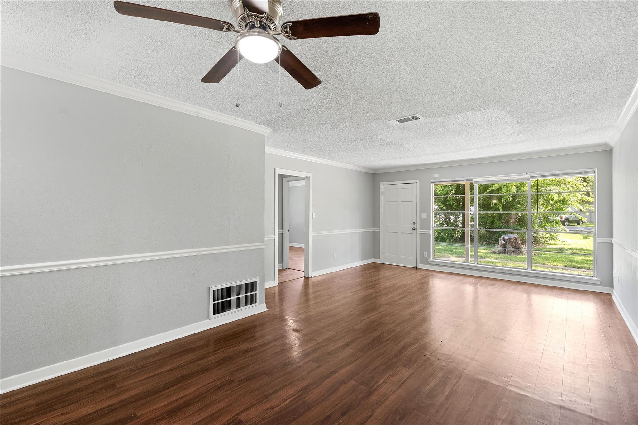 424 Southern Oaks Drive