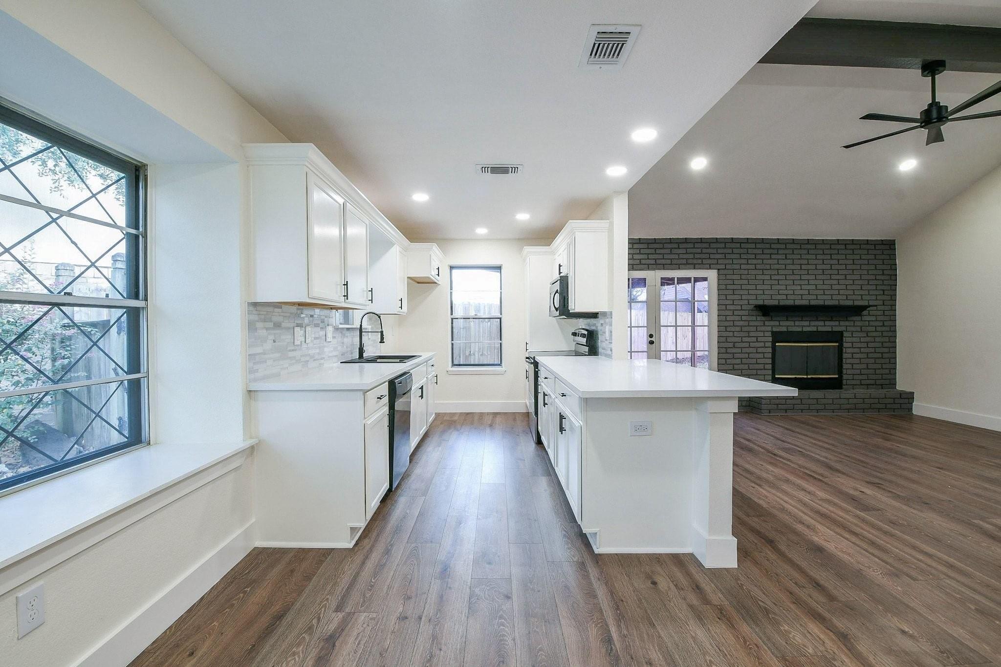 1219 Pecan Glen Drive