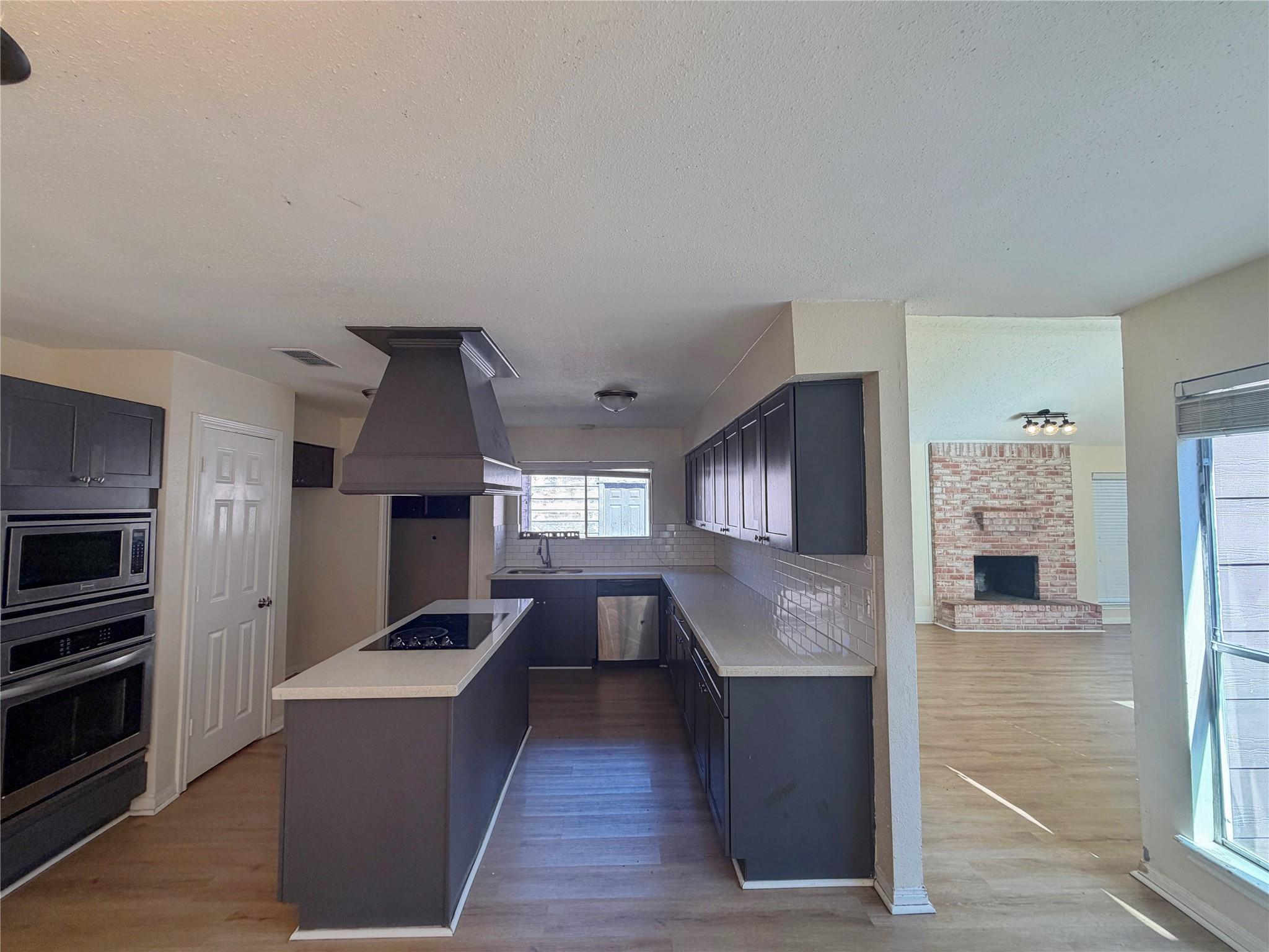 11917 Lakewood West Drive