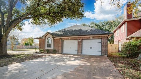 Photo of 301 Lasso Street, Angleton, TX 77515 (MLS # 55853544)