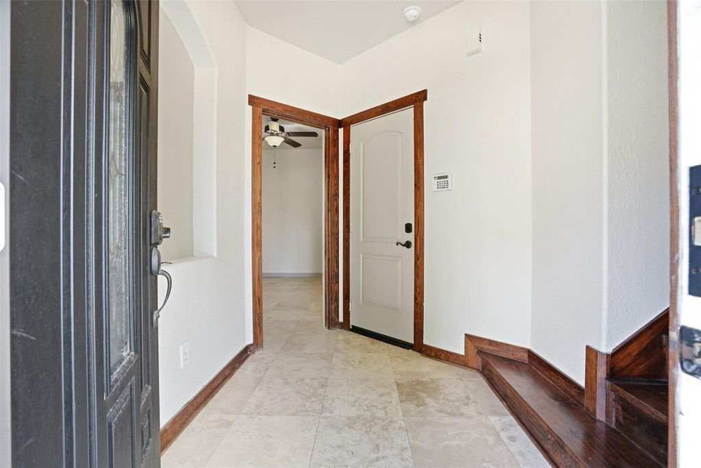 Photo of 1426 W 21st Street #A, Houston, TX 77008 (MLS # 27959117)