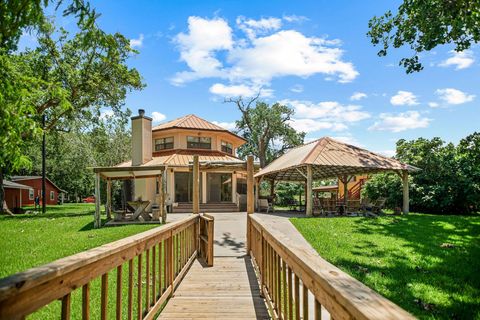 Photo of 129 Selkirk Drive, Bay City, TX 77414 (MLS # 29826238)