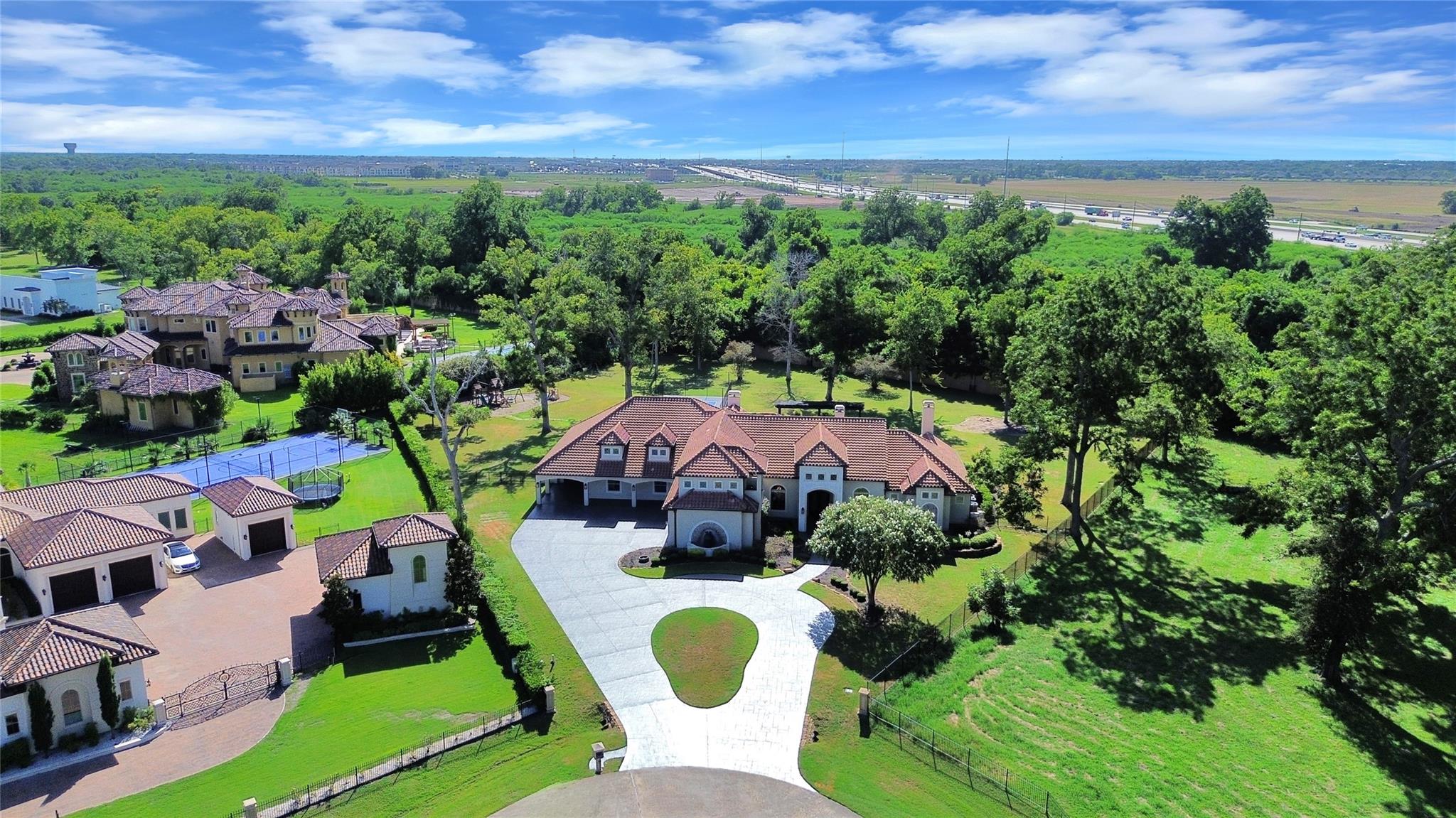 50 Golden Hollow