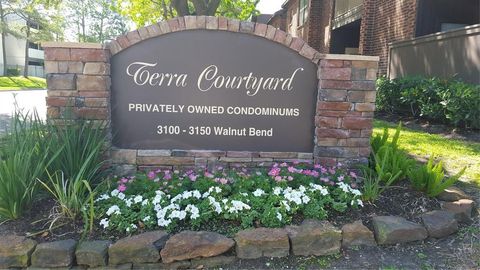 Photo of 3100 Walnut Bend Lane #218, Houston, TX 77042 (MLS # 92171712)