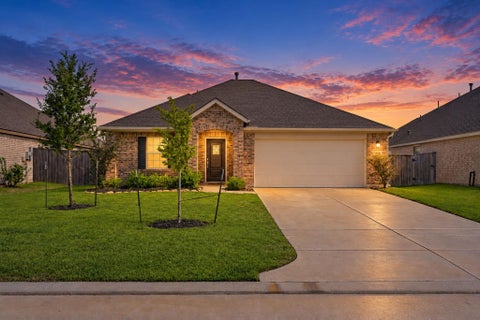 Photo of 7526 Greenbriar Canyon Lane, Katy, TX 77493 (MLS # 13324076)