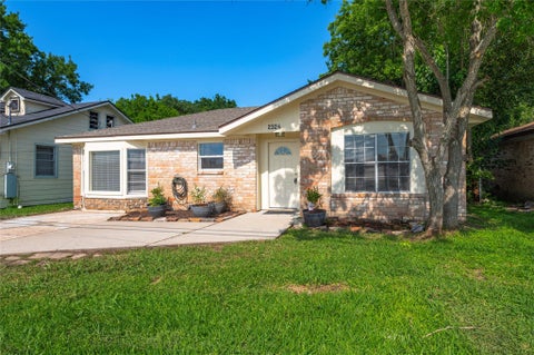 Photo of 2324 N Logan Street, Texas City, TX 77590 (MLS # 27360613)