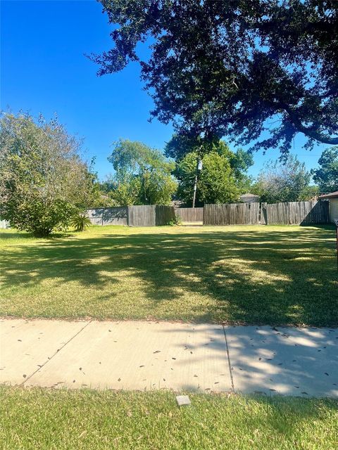 Photo of 0 S 7th Street, La Porte, TX 77571 (MLS # 2930812)