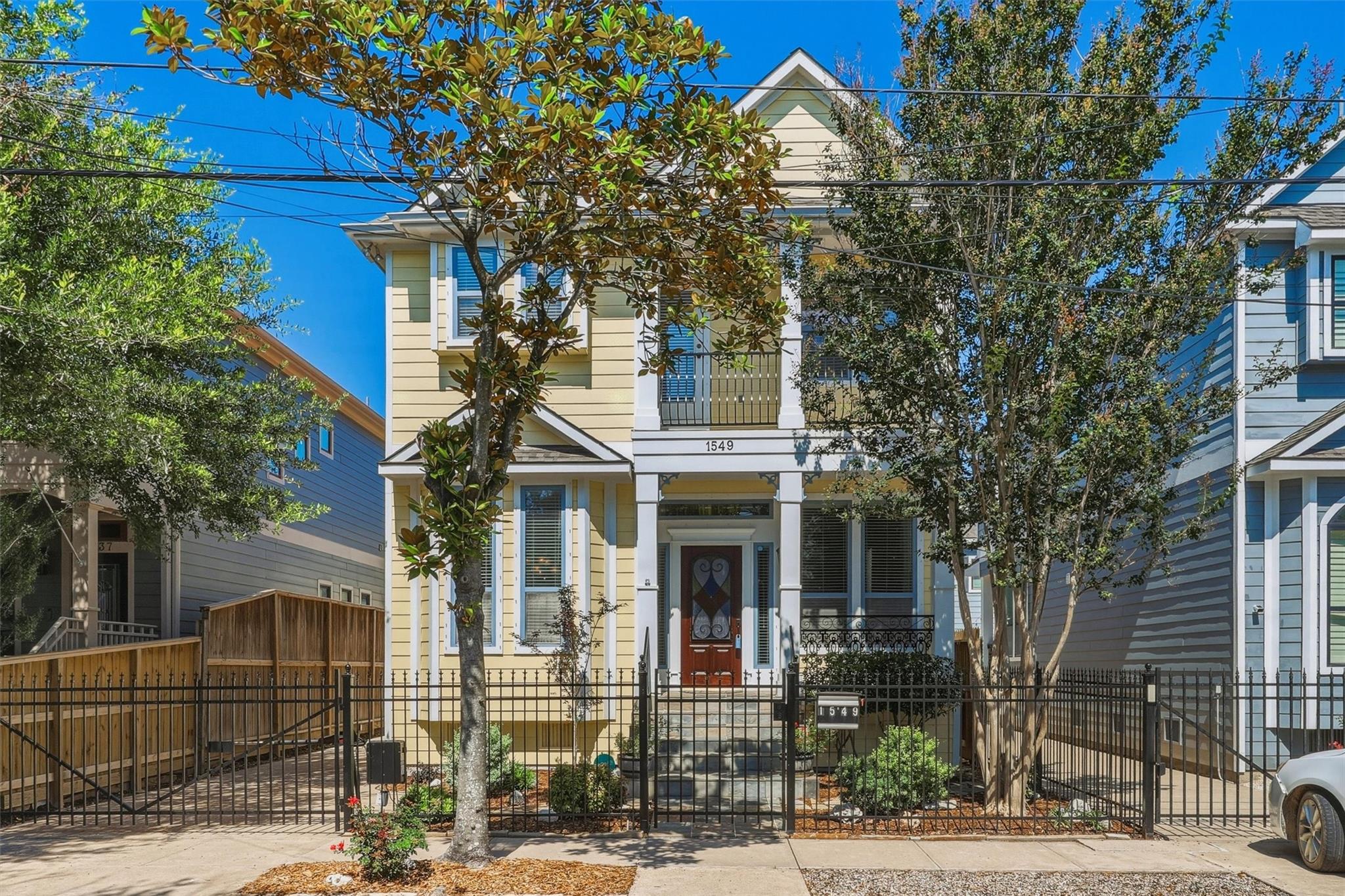 1549 Alexander Street