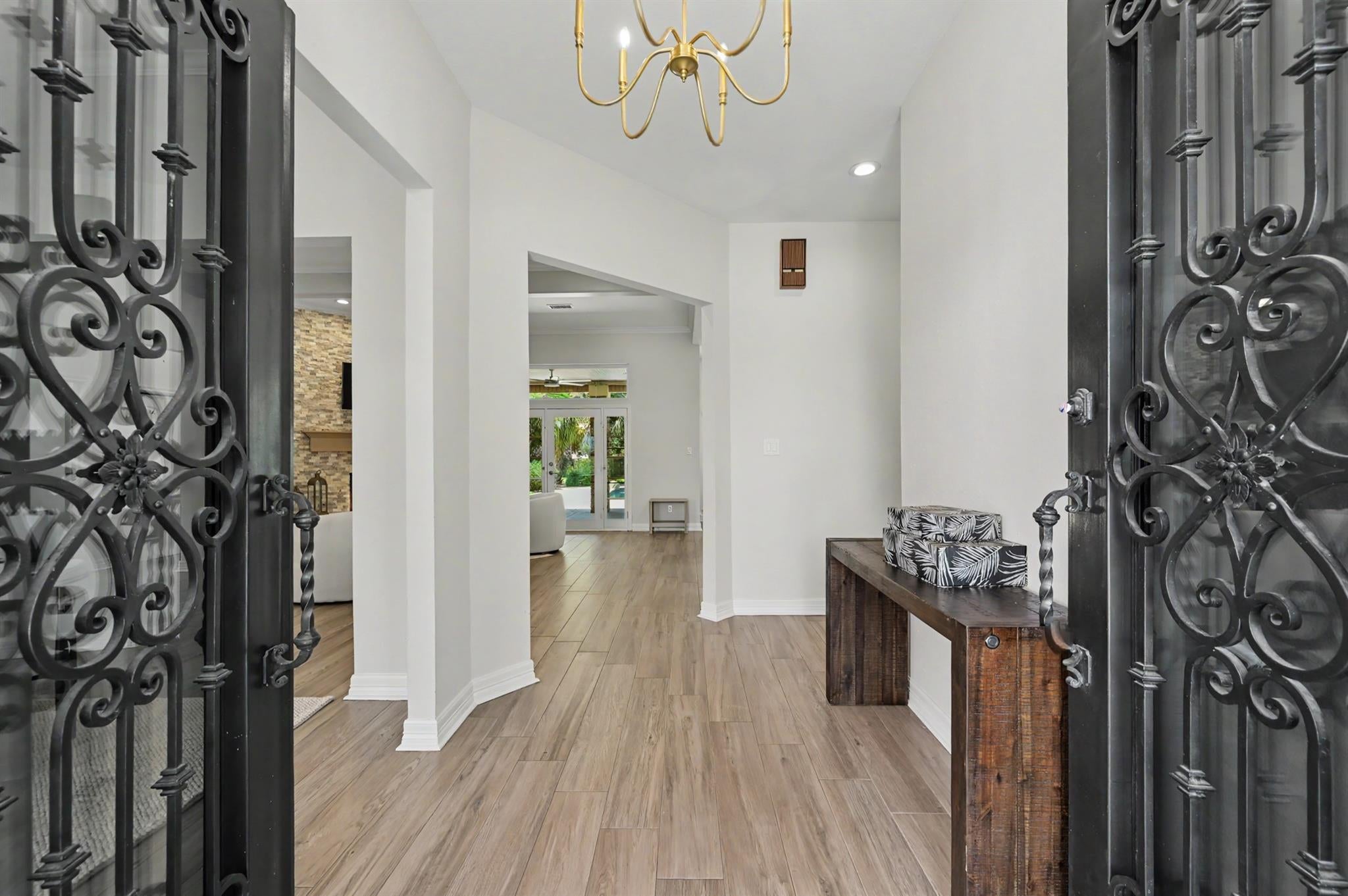60 La Jolla Circle
