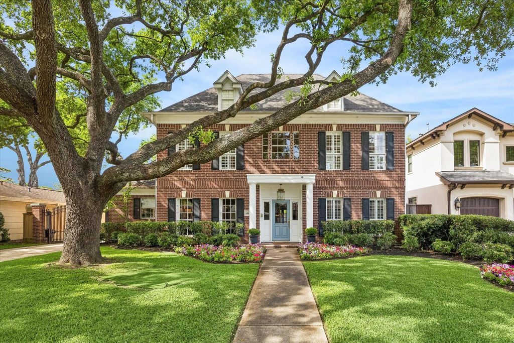 Photo of 4610 Ingersoll Street, Houston, TX 77027 (MLS # 31723817)