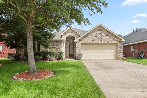 Photo of 2310 Shadow Canyon Court, Pearland, TX 77584 (MLS # 26980108)