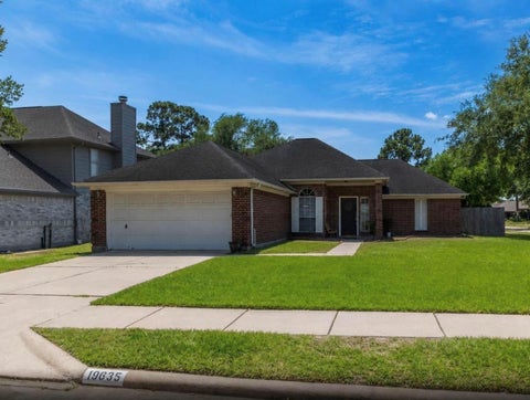 Homes For Rent - 19635 Vernier Woods Lane<br/> Spring, TX 77379