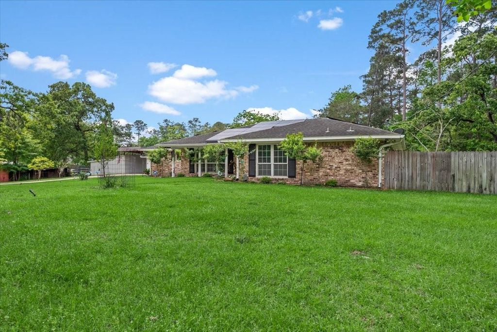 Photo of 16701 Surrey Lane, Stagecoach, TX 77355 (MLS # 85764527)