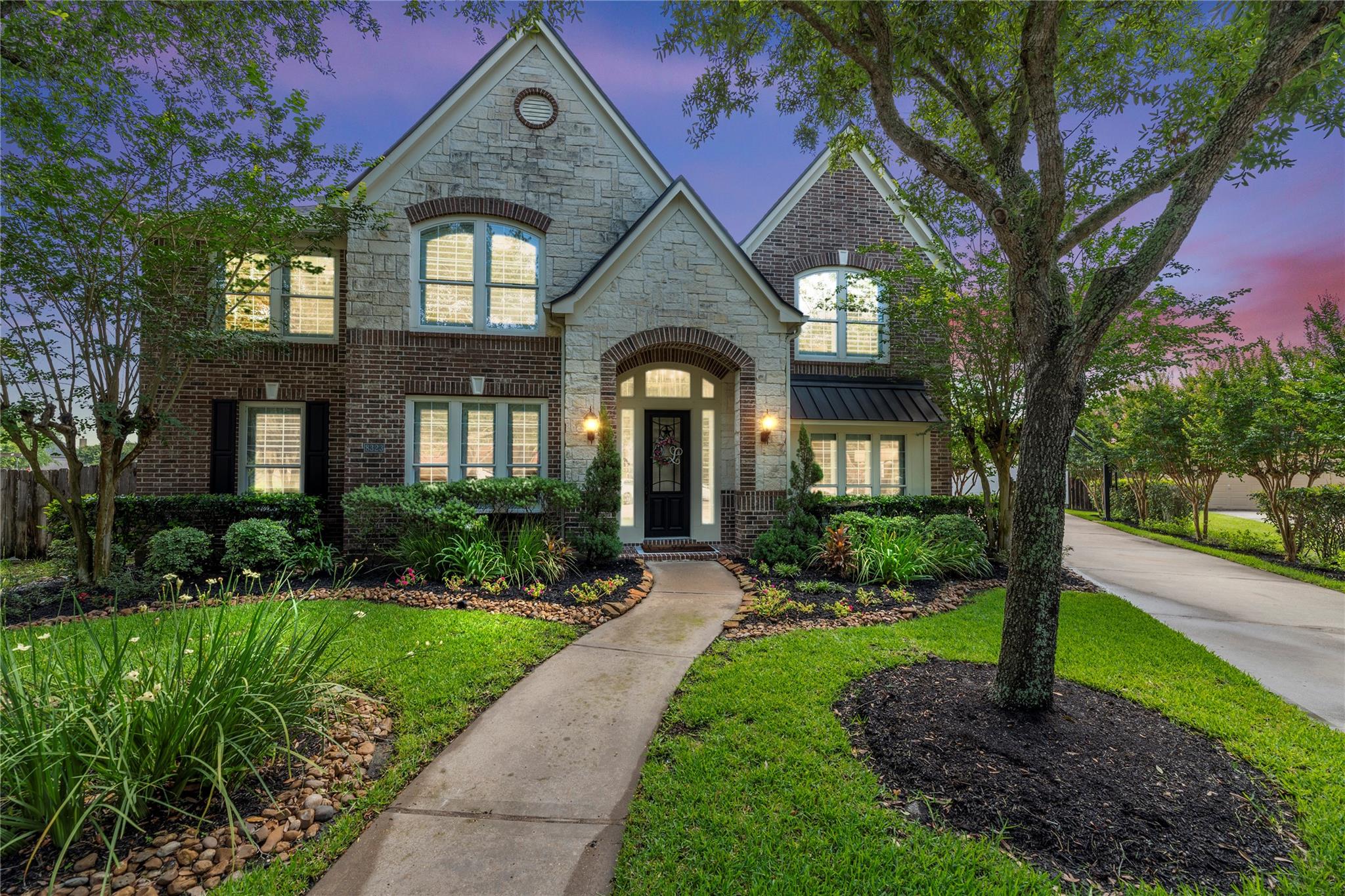 8323 Talons Way