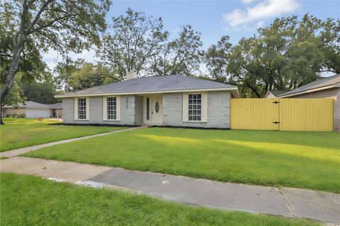 Tiny photo for 13703 Cologne Drive, Houston, TX 77065 (MLS # 85212235)