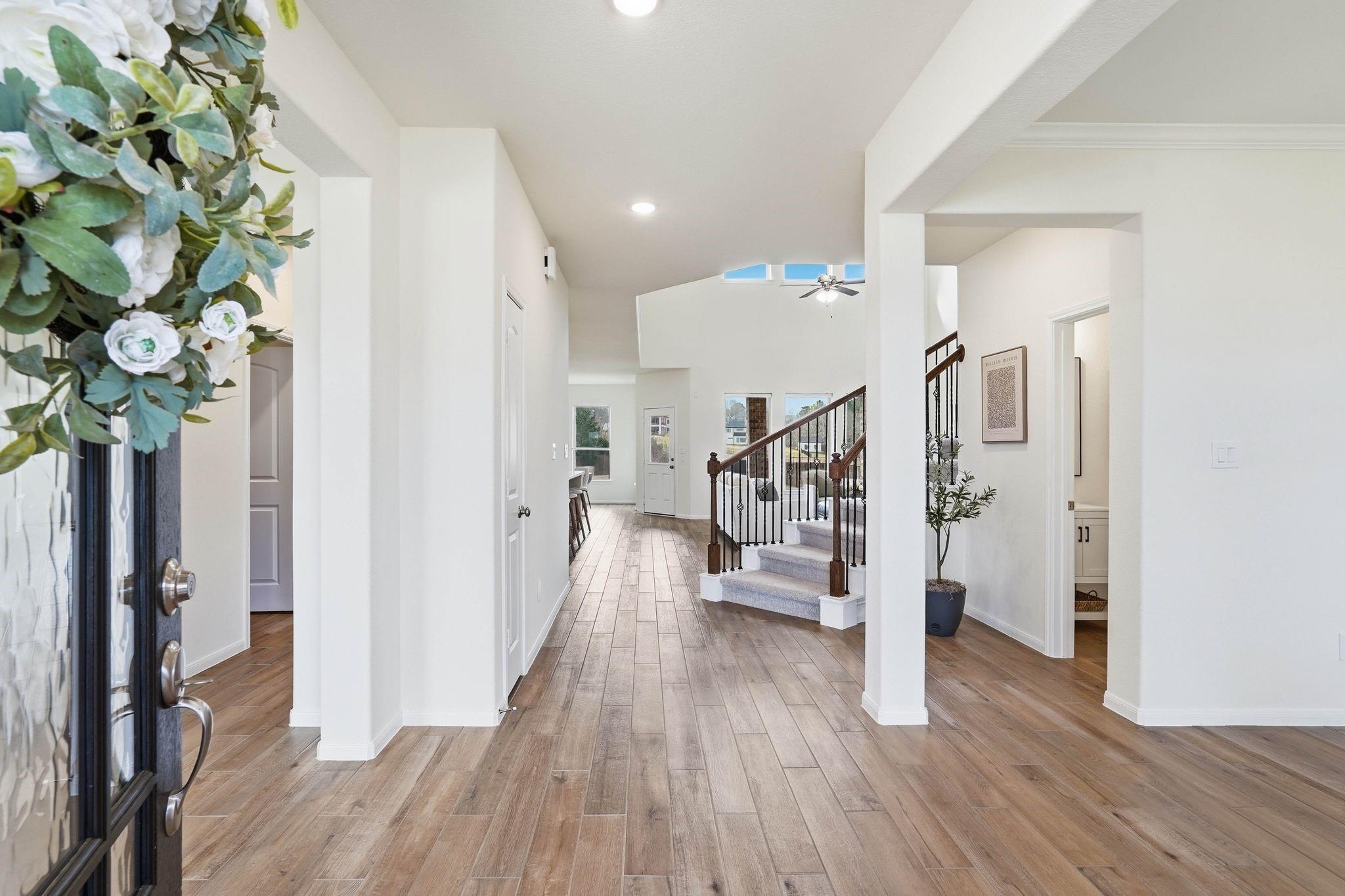 208 Peninsula Point Drive