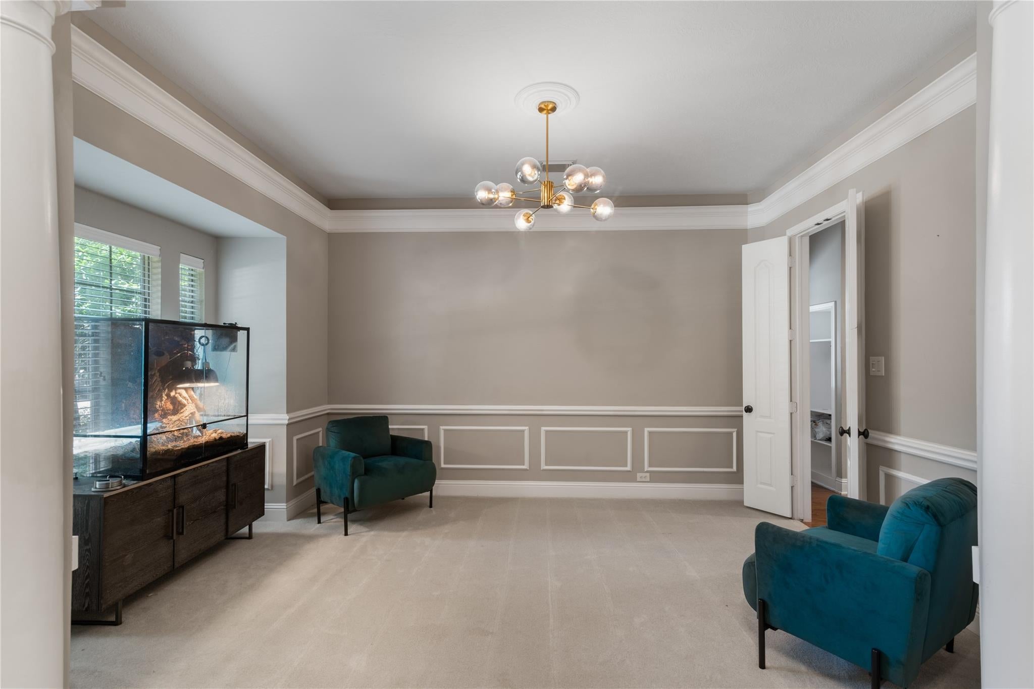 2525 W Ranch Drive