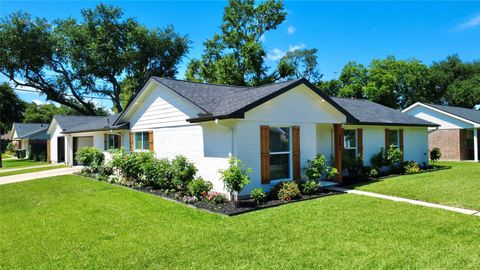 Photo of 5803 Libbey Lane, Houston, TX 77092 (MLS # 77859975)