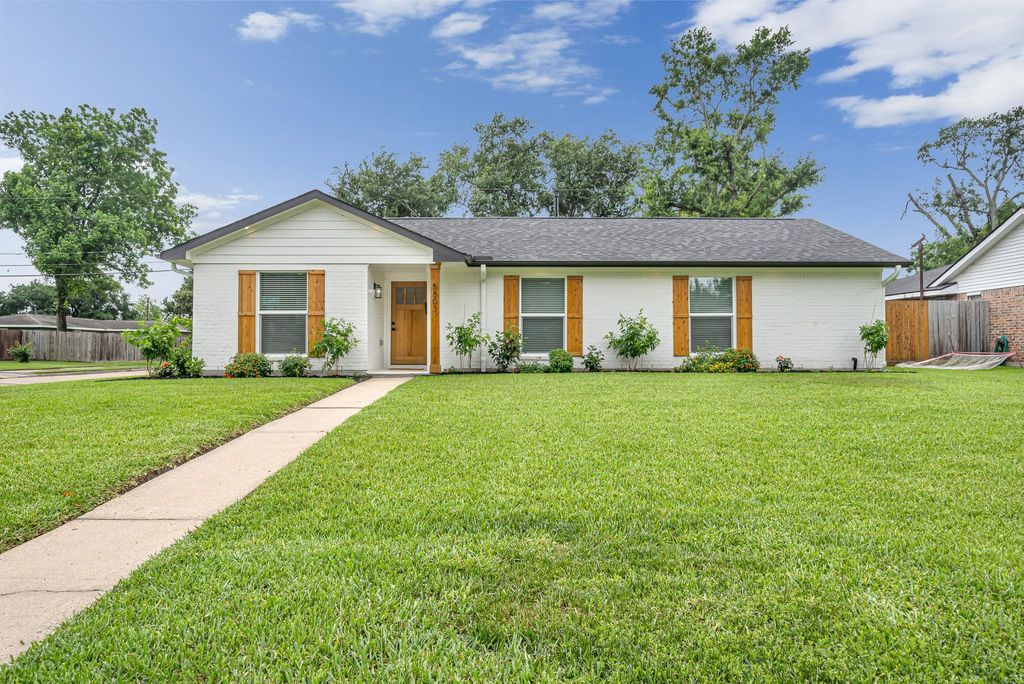 Photo of 5803 Libbey Lane, Houston, TX 77092 (MLS # 77859975)