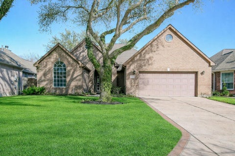 Photo of 4111 Clubhollow, Katy, TX 77450 (MLS # 10767035)