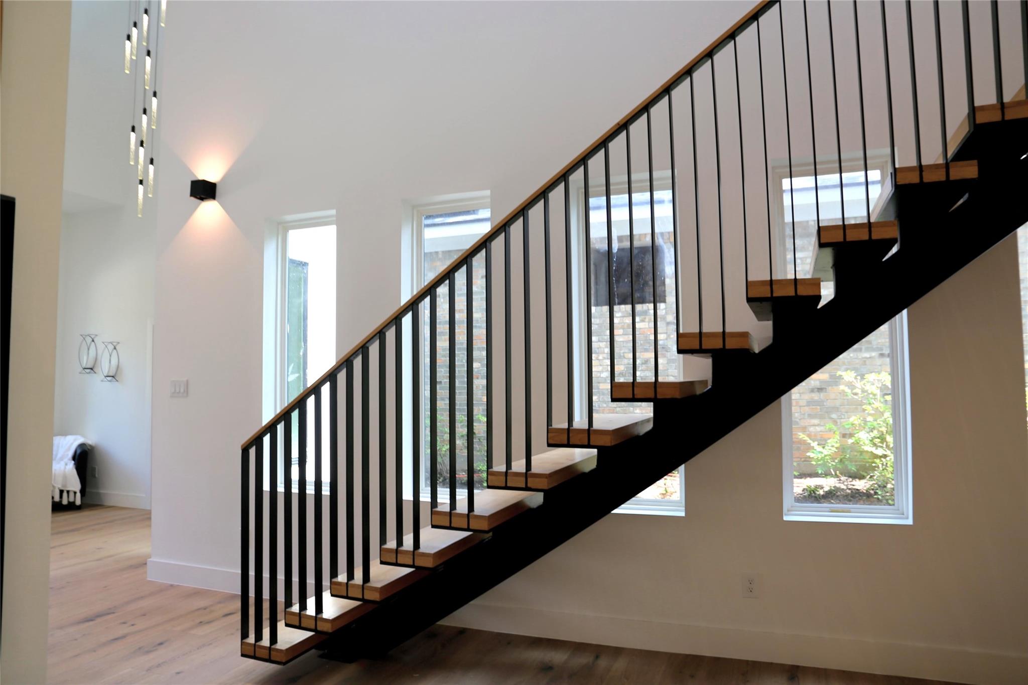 36 Winthrop Harbor S