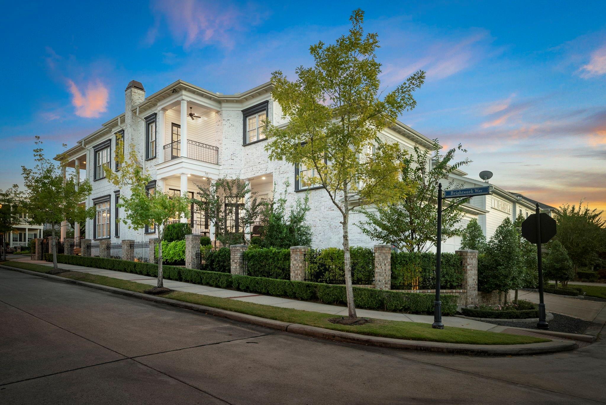 70 North Bay Boulevard