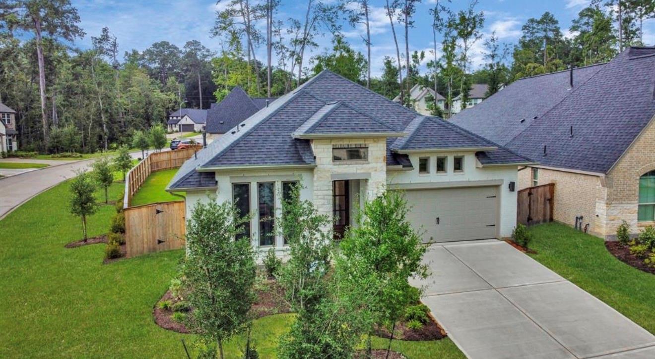 210 West Netleaf Court