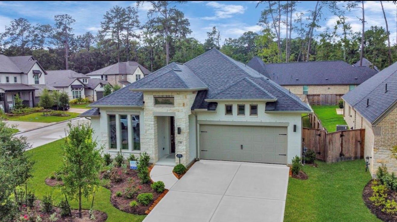 210 West Netleaf Court