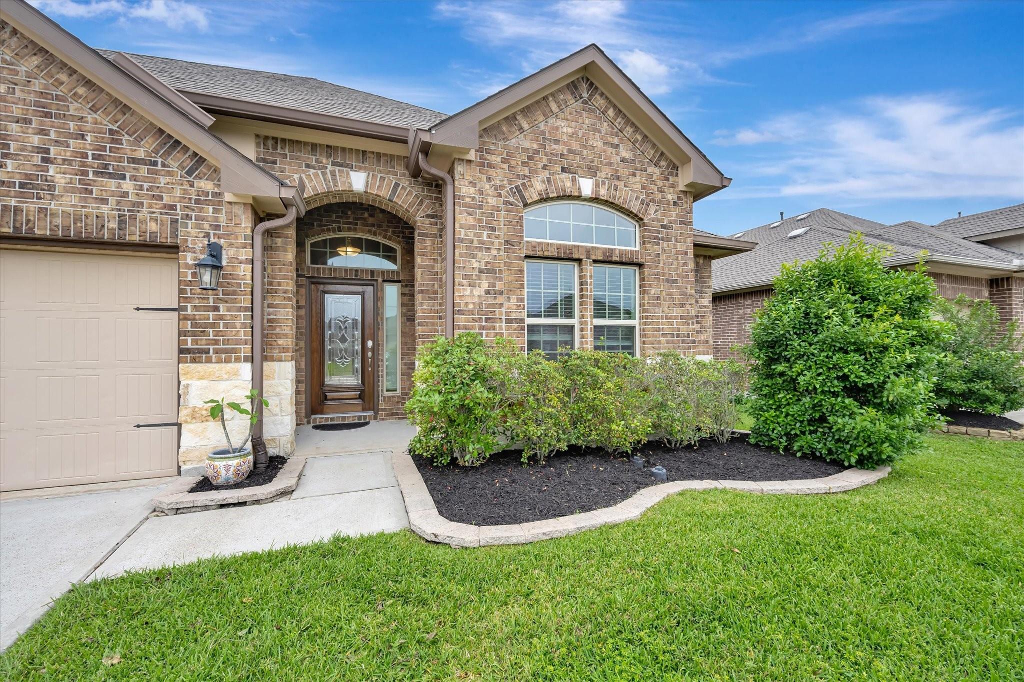 611 Applewood Drive