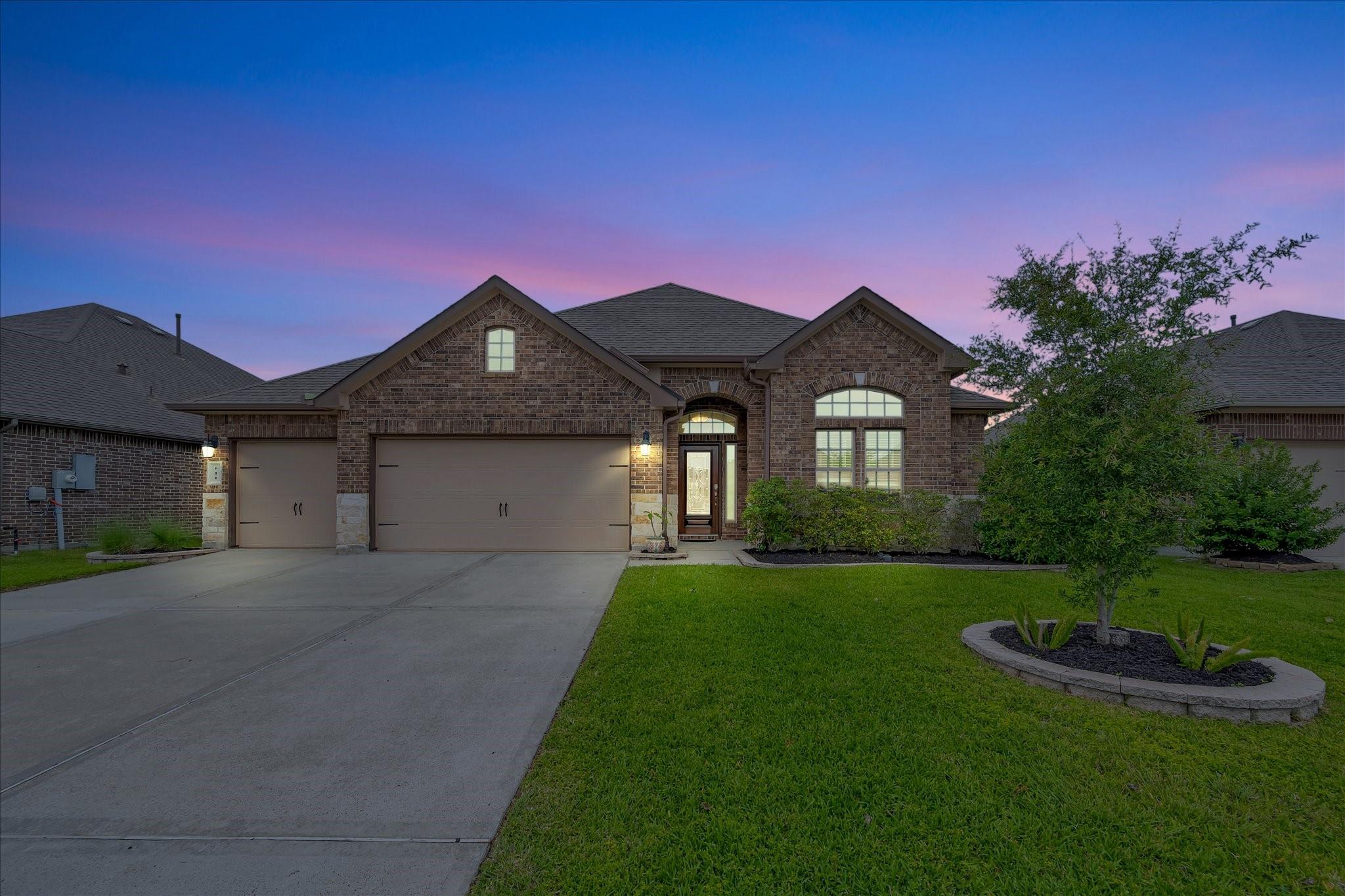 611 Applewood Drive