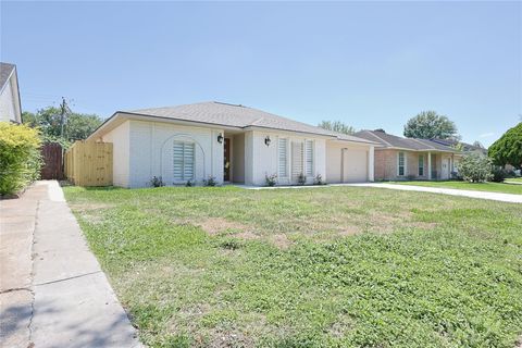 Homes For Sale - 11219 Newbrook Drive<br/> Houston, TX 77072