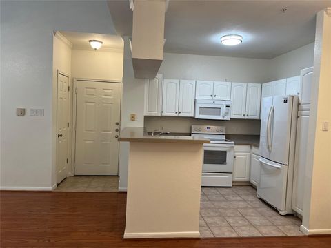 Photo of 1330 Old Spanish Trail #4312, Houston, TX 77054 (MLS # 67535766)