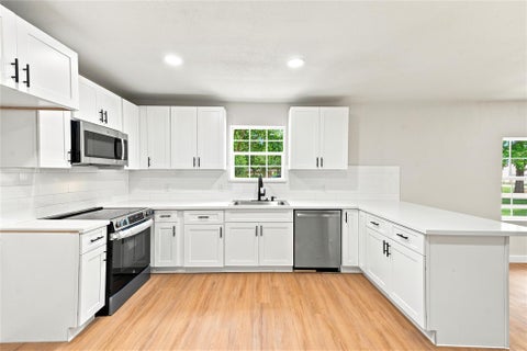 Tiny photo for 8414 Schiro Road, Hitchcock, TX 77563 (MLS # 29583243)