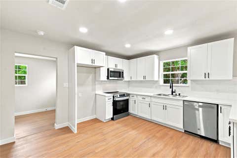 Tiny photo for 8414 Schiro Road, Hitchcock, TX 77563 (MLS # 29583243)