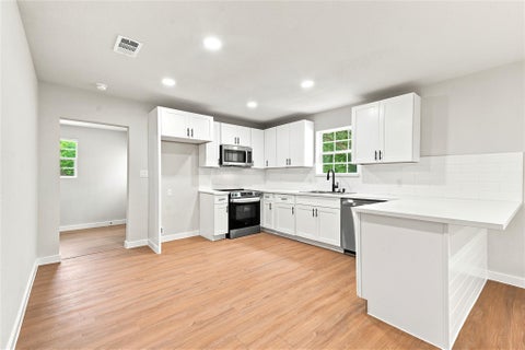 Tiny photo for 8414 Schiro Road, Hitchcock, TX 77563 (MLS # 29583243)