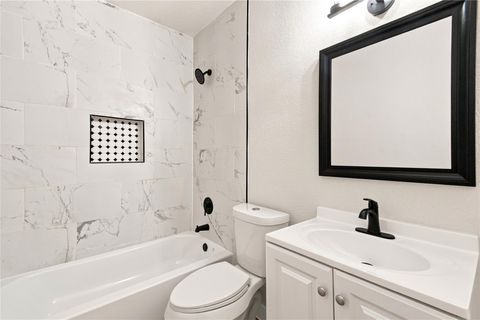 Tiny photo for 8414 Schiro Road, Hitchcock, TX 77563 (MLS # 29583243)